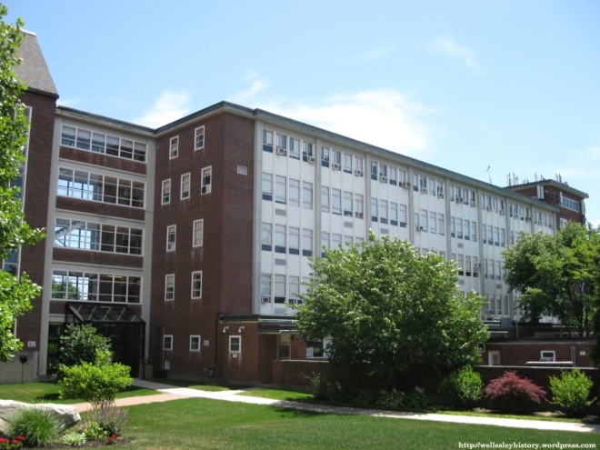 Former Elizabeth Seton High School  (Photo taken by Joshua Dorin in July 2014)